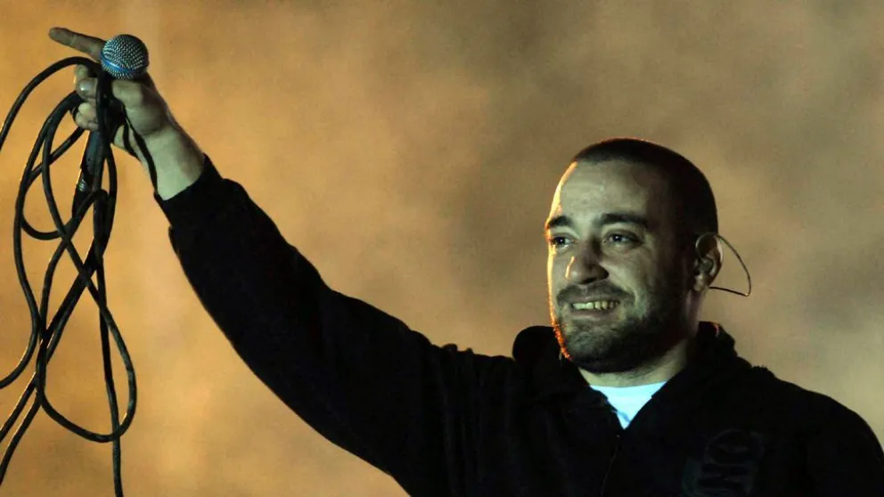 Presentará “Paradojas”. 