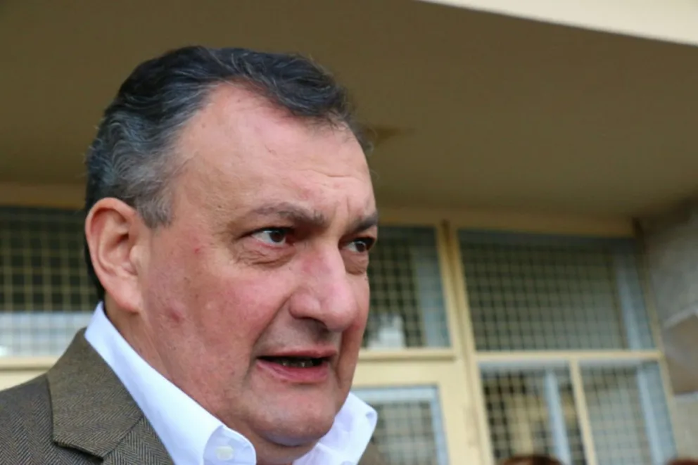 “Miglio presentó la renuncia cuatro veces”