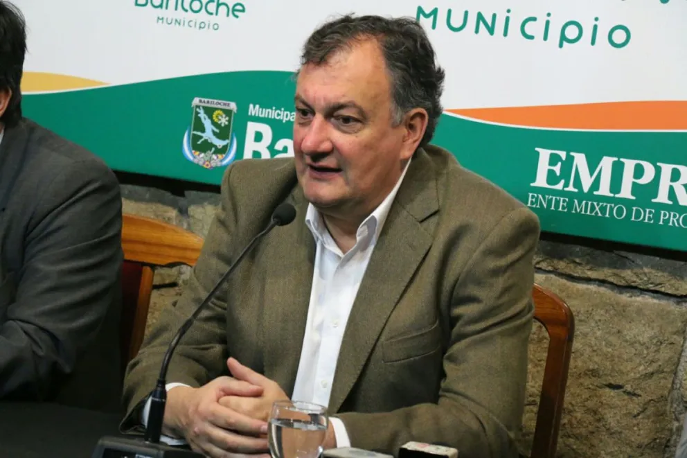 Gennuso no se va de Pueblo