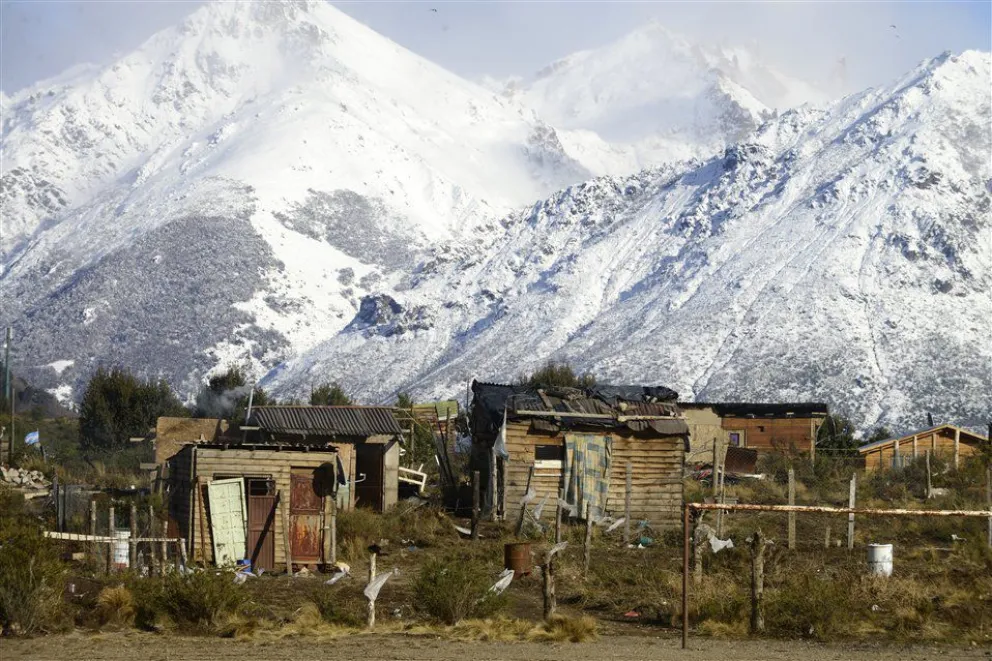 Gestionaron mejoras habitacionales para 170 familias de Bariloche