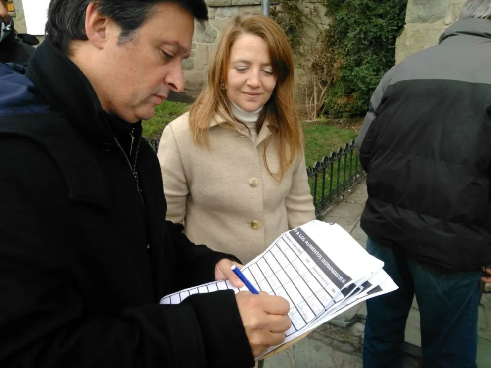 Concejales del FpV firmaron contra el aumento del gas