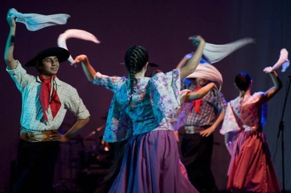 Seleccionarán bailarines de danzas folklóricas para un certamen nacional
