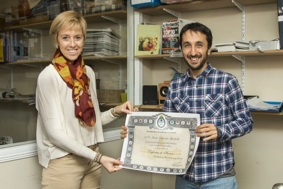 Científico barilochense recibió un diploma de honor del Senado de la Nación