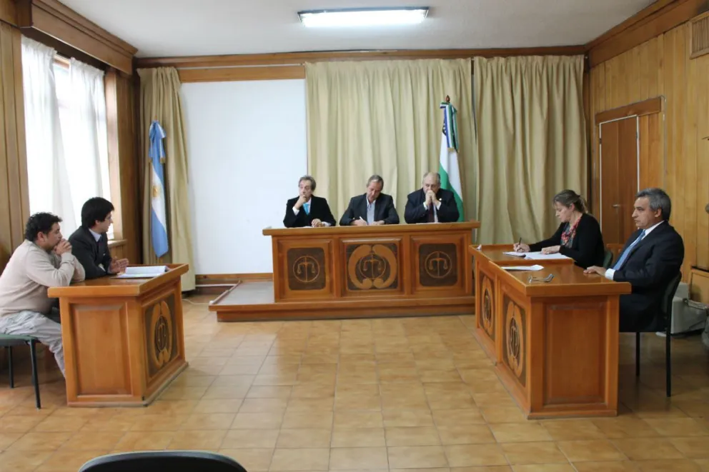 Piden que excluyan de la querella al ex marido de Micaela