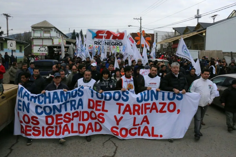 Nueva marcha contra los tarifazos.