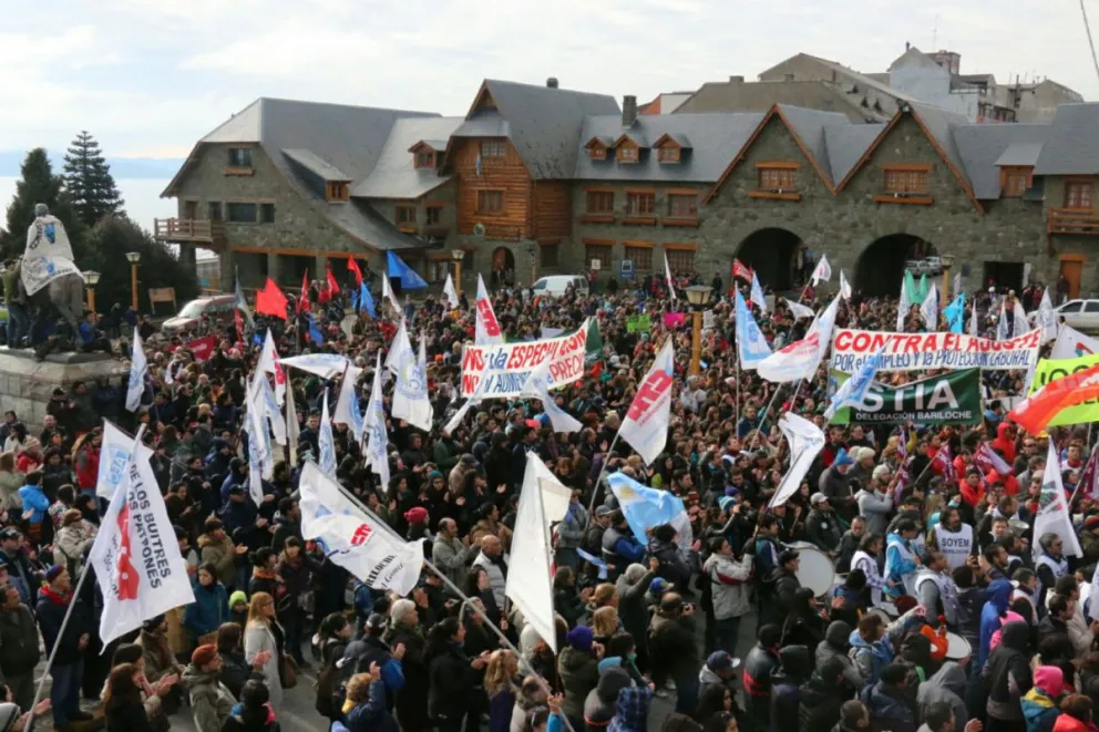 Los manifestantes criticaron en duros términos a Macri. 