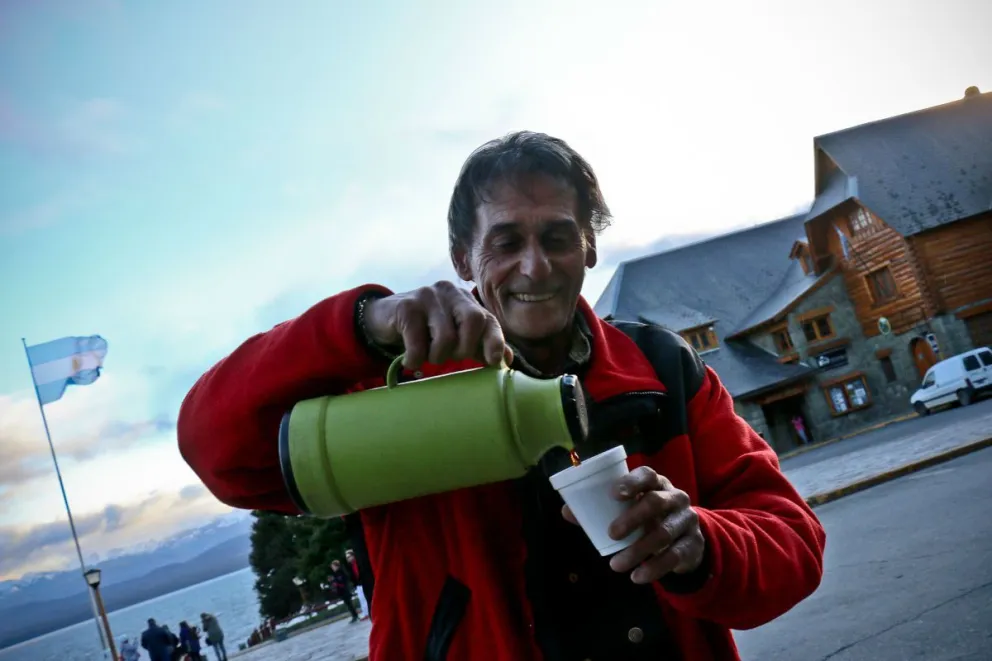 El vendedor de café del Centro Cívico.