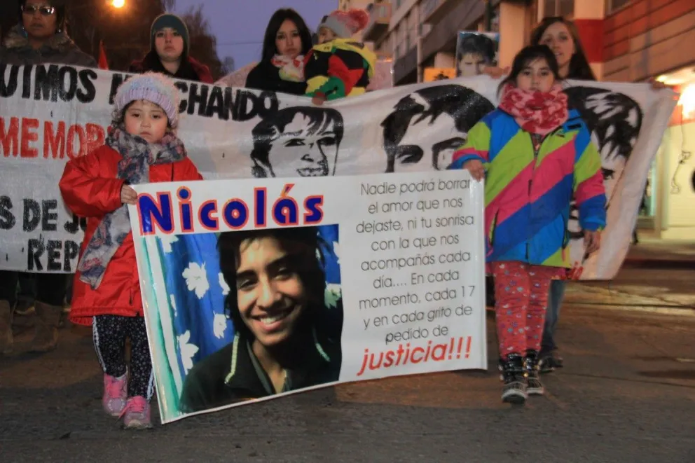 Con una marcha recordaron a los jóvenes asesinados en el Alto.