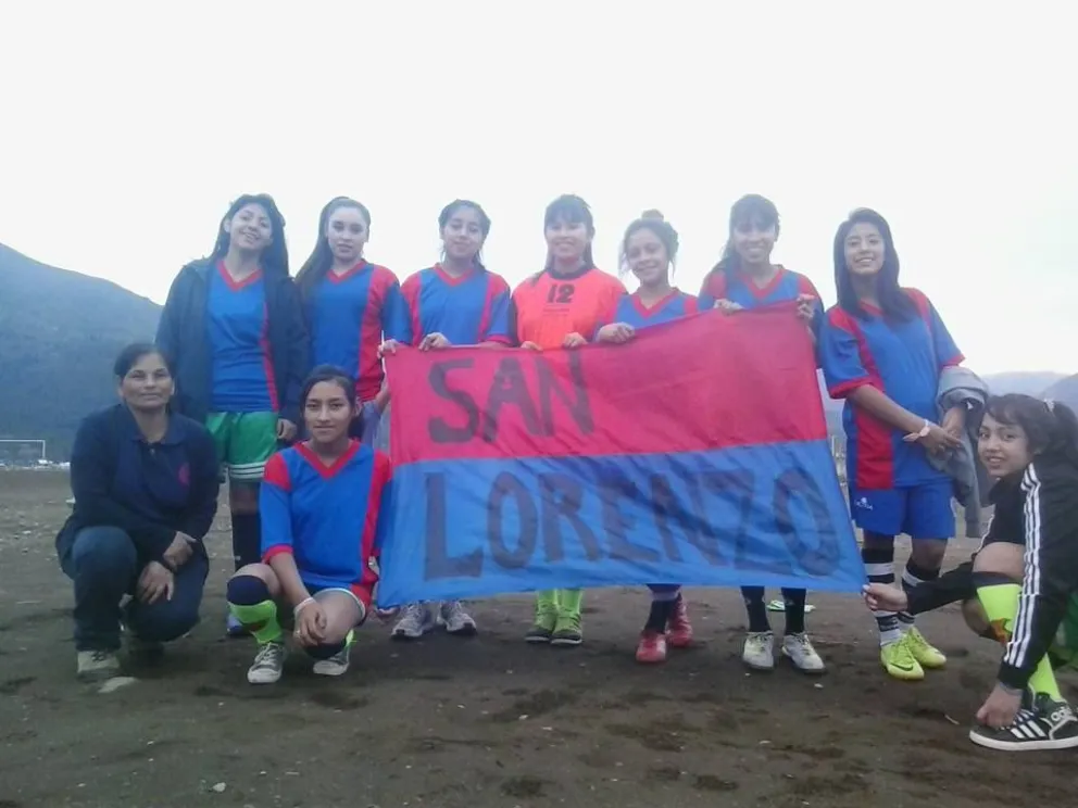 Necesitan camisetas para la categoría femenina de la Escuela Deportiva.