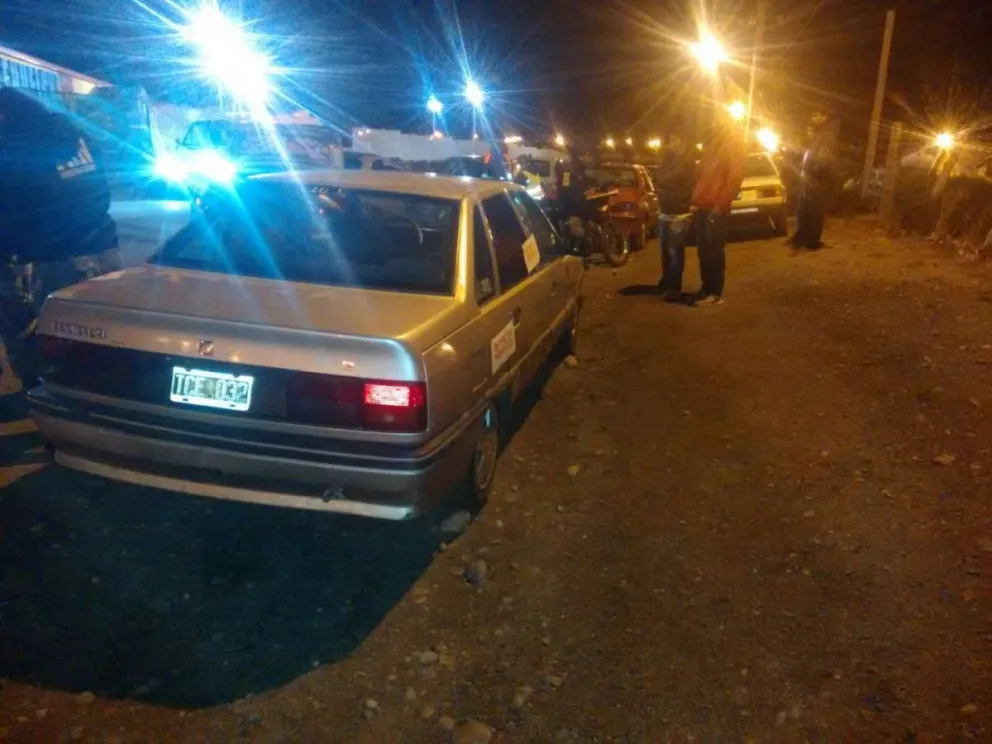 Los inspectores también retuvieron 4 motos, 2 taxis y 2 remises por distintas irregularidades.  