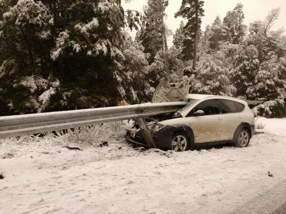 Lo que dejó la nieve: despistes y problemas en el tránsito