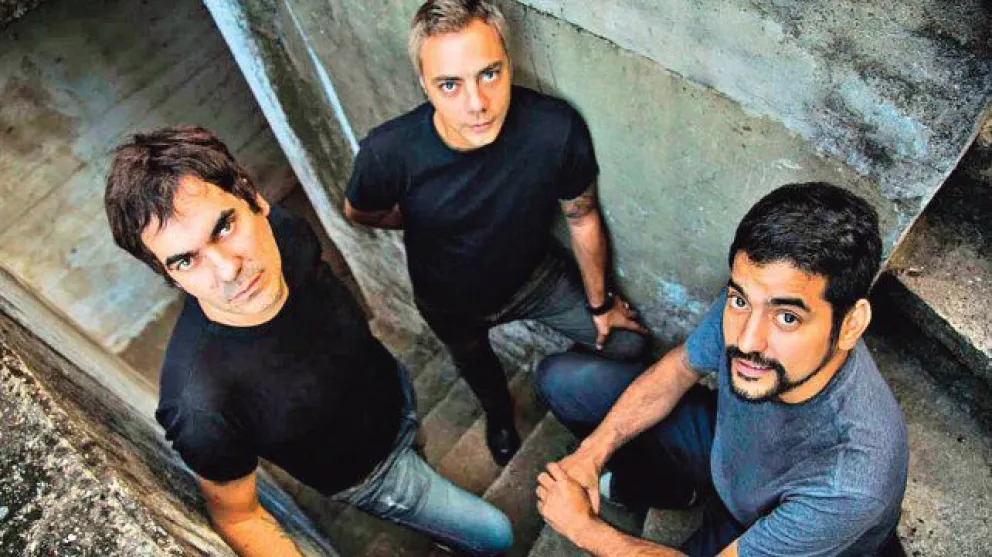 El 12 de agosto, Attaque 77 toca en Puerto Rock