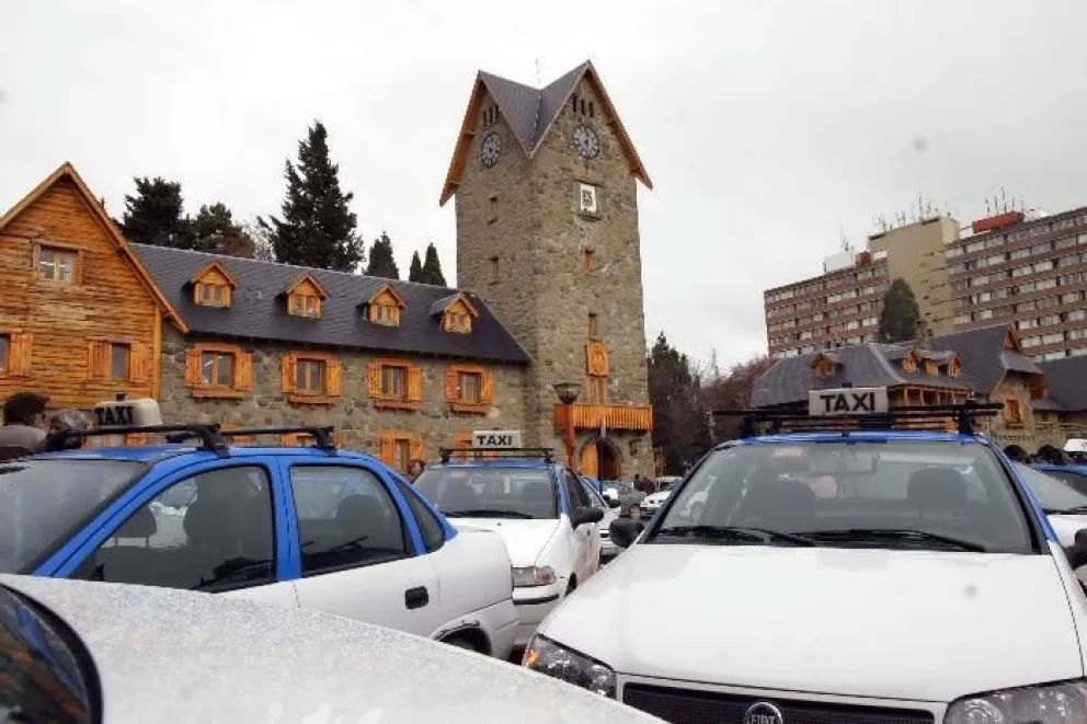 Detienen a pasajeros que robaron a un taxista en La Cumbre