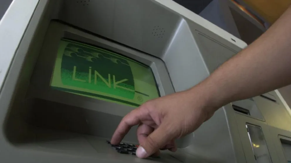 Vandalismo en los cajeros automáticos del Banco Nación
