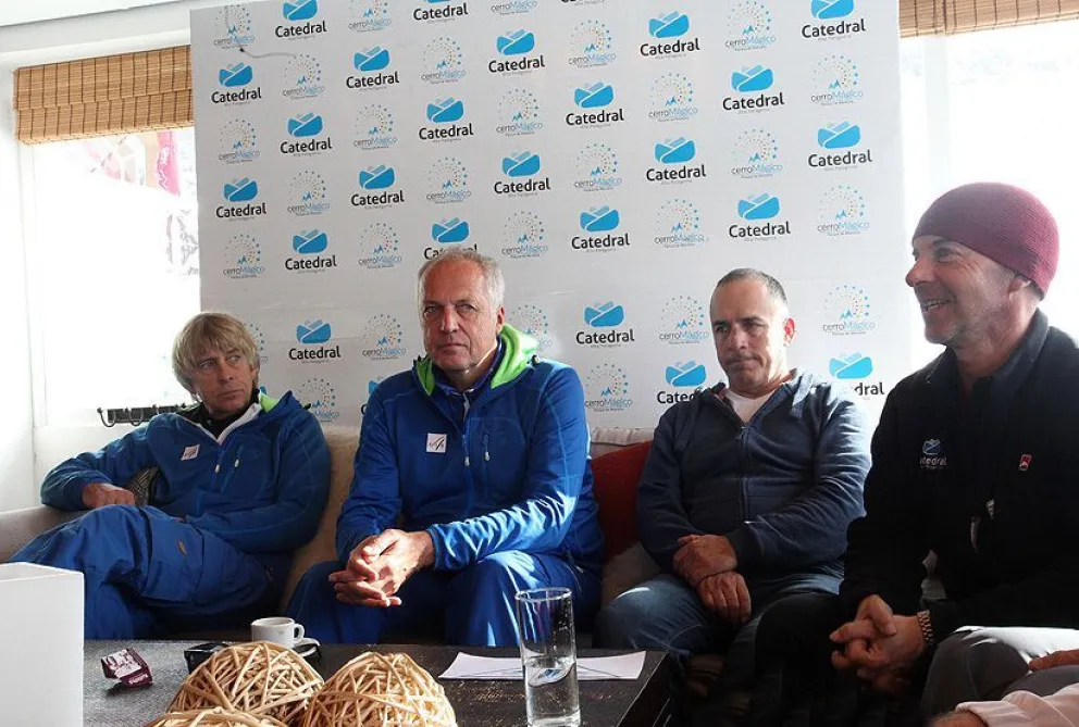Presentación de las competencias internacionales SX y SBX.