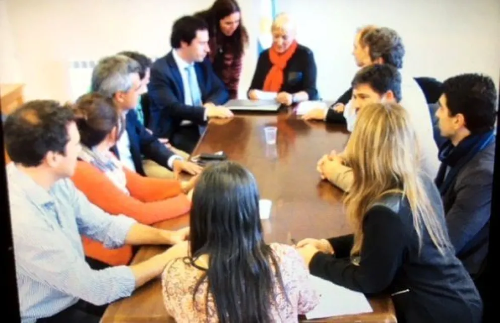 La procuradora general se reunió con los fiscales.