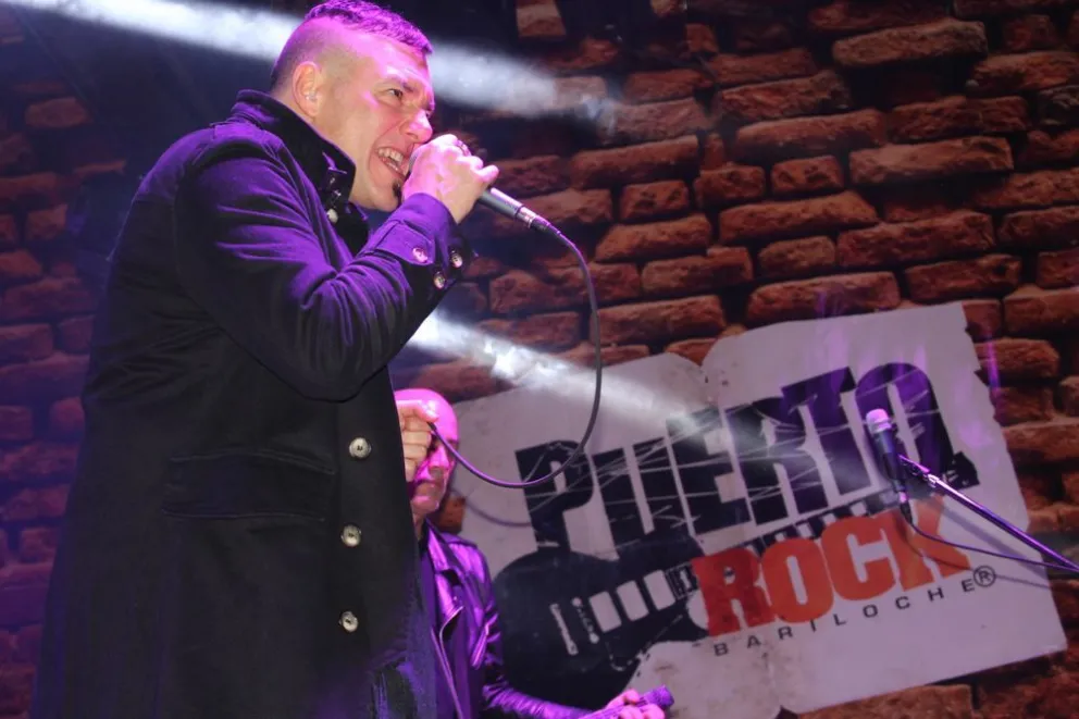 Show eléctrico y enérgico de Catupecu Machu en Bariloche
