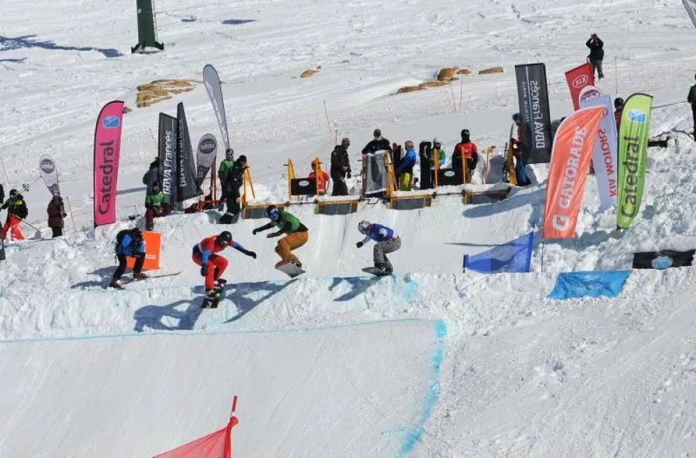 Las pruebas de snowboard cross y ski cross demostraron que Catedral puede recibir el mundial.