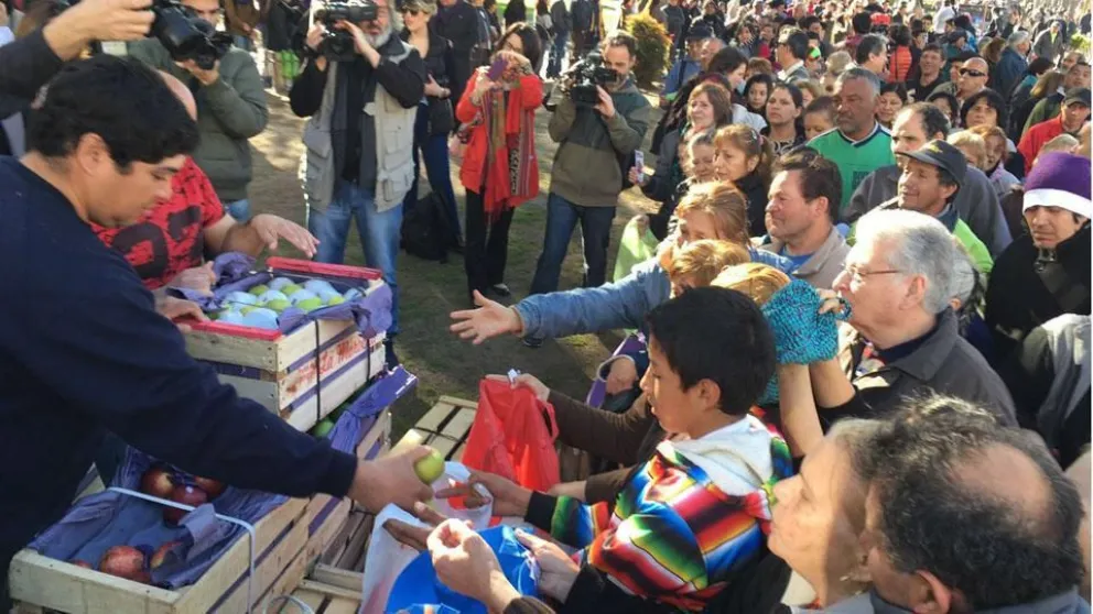 Protesta productores en Plaza de Mayo. 