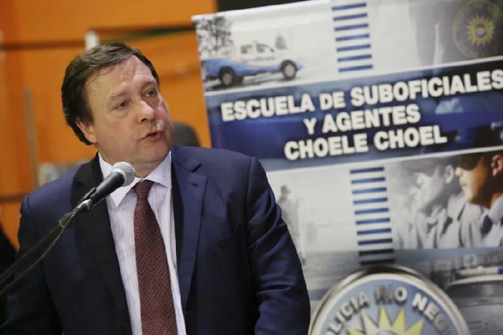 Weretilneck: “Después de lo ocurrido en Bariloche hay un antes y un después en la Policía". 