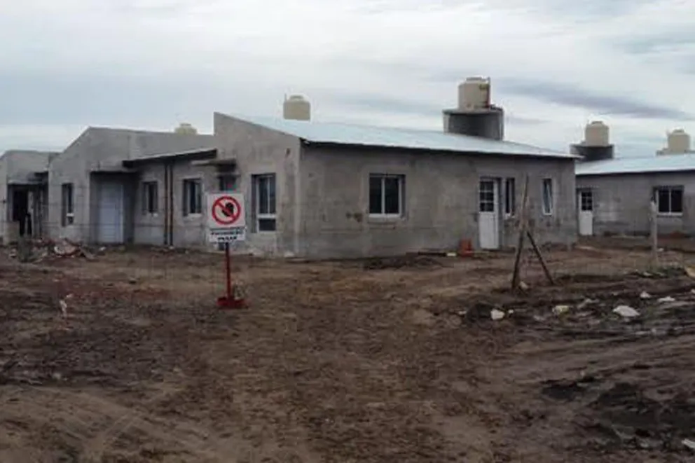 Comienzan a construir 600 viviendas en Río Negro