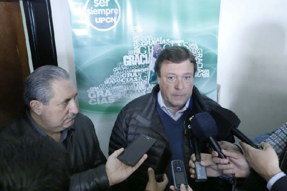 El gobernador insiste en que no habrá aumentos salariales