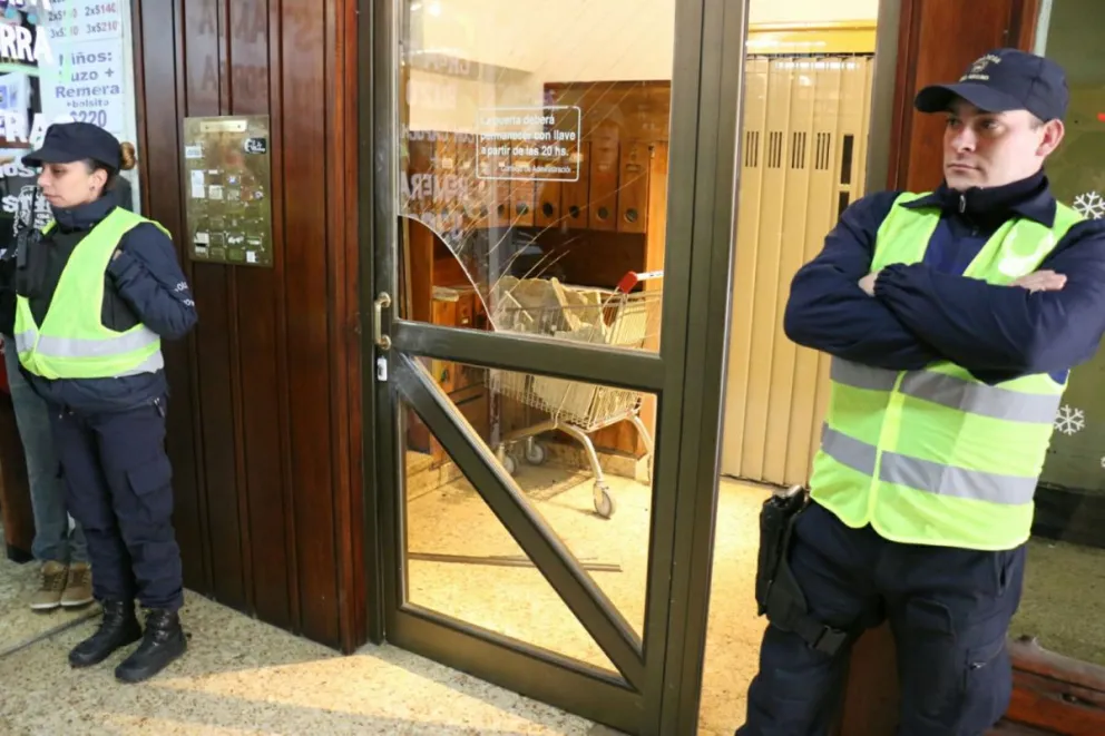 Ingresaron a un edificio céntrico y robaron en varias oficinas