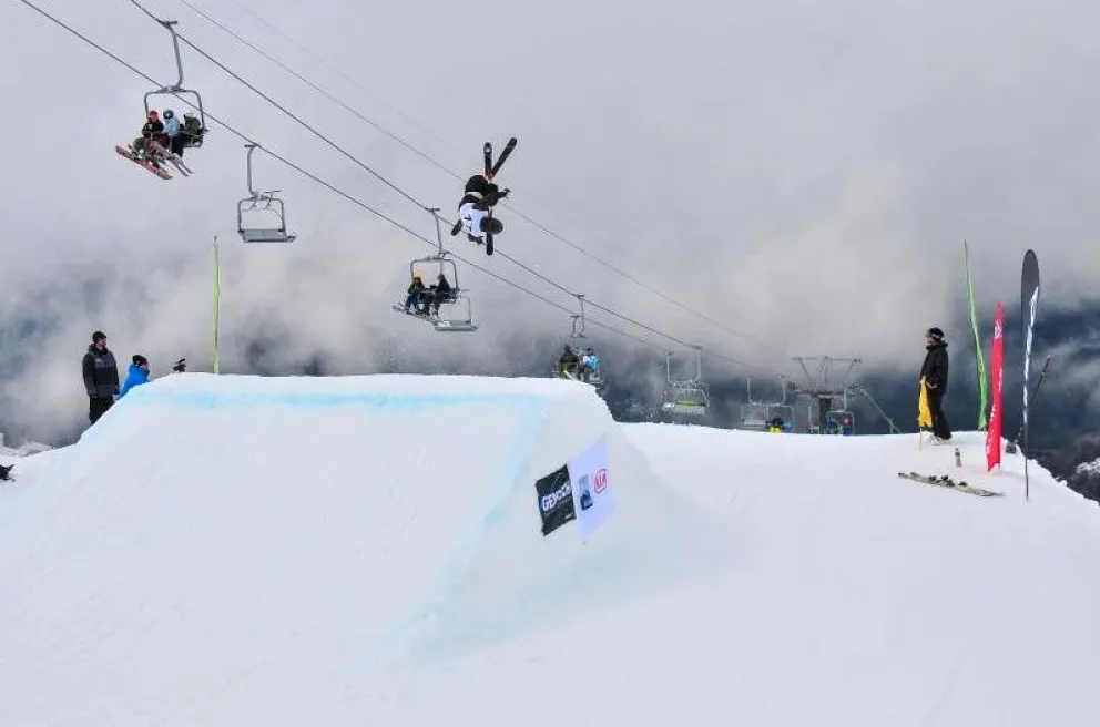 Sorprendió la primera prueba FIS de slopestyle en Catedral.