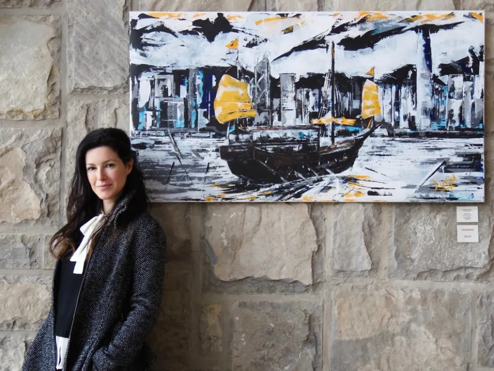 Artista barilochense presenta "imágenes de Hong Kong"