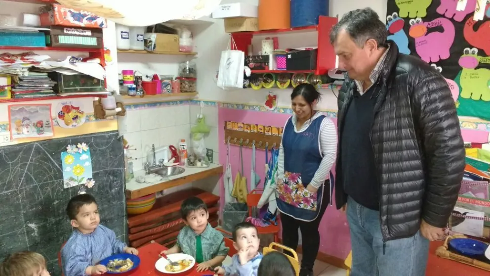 Gennuso recorrió los Centros de Desarrollo Infantil municipales