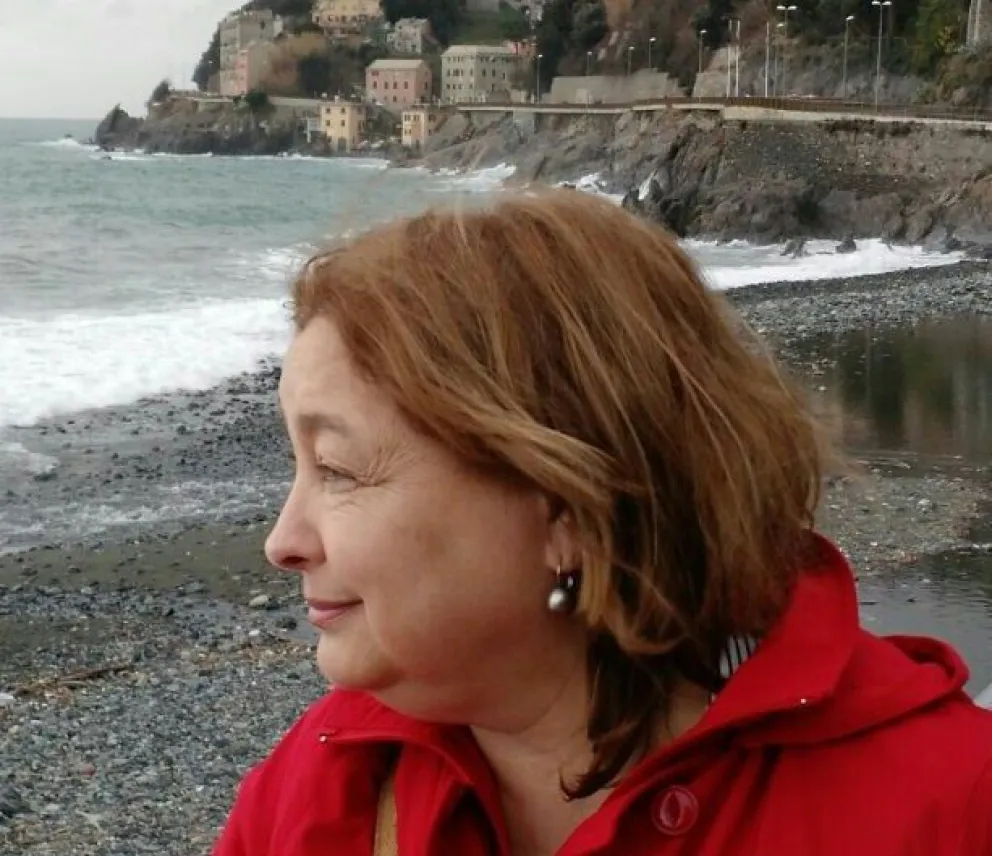 Edith Oviedo es licenciada en Literaturas Modernas. 