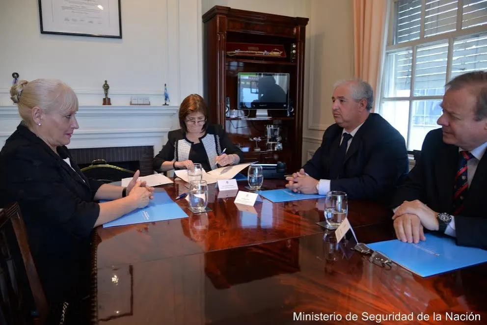 La Procuradora se reunió ayer con la ministra de Segurida, Patricia Bullrich. (Foto Gentileza)