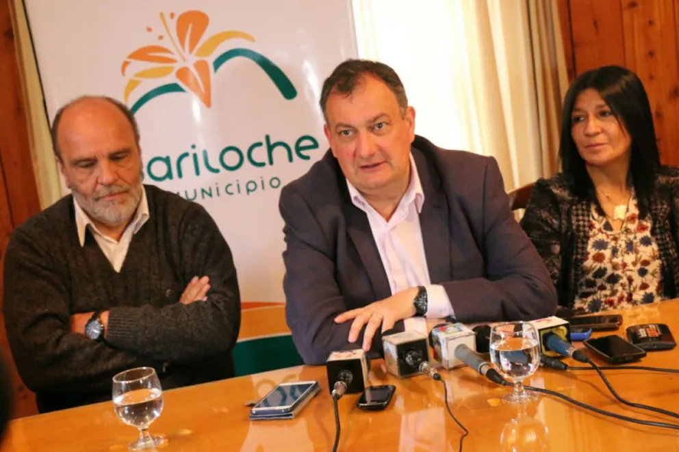 El anuncio lo hizo el intendente en conferencia de prensa. 