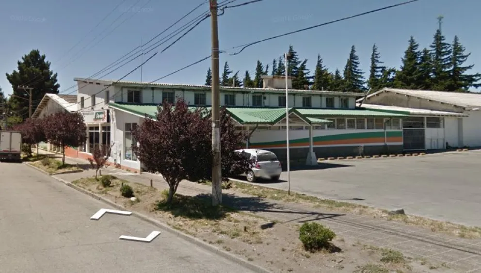 Detuvieron a dos jóvenes que quisieron robar en un supermercado