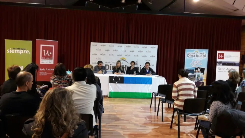 Dina Huapi es sede de un importante seminario de turismo