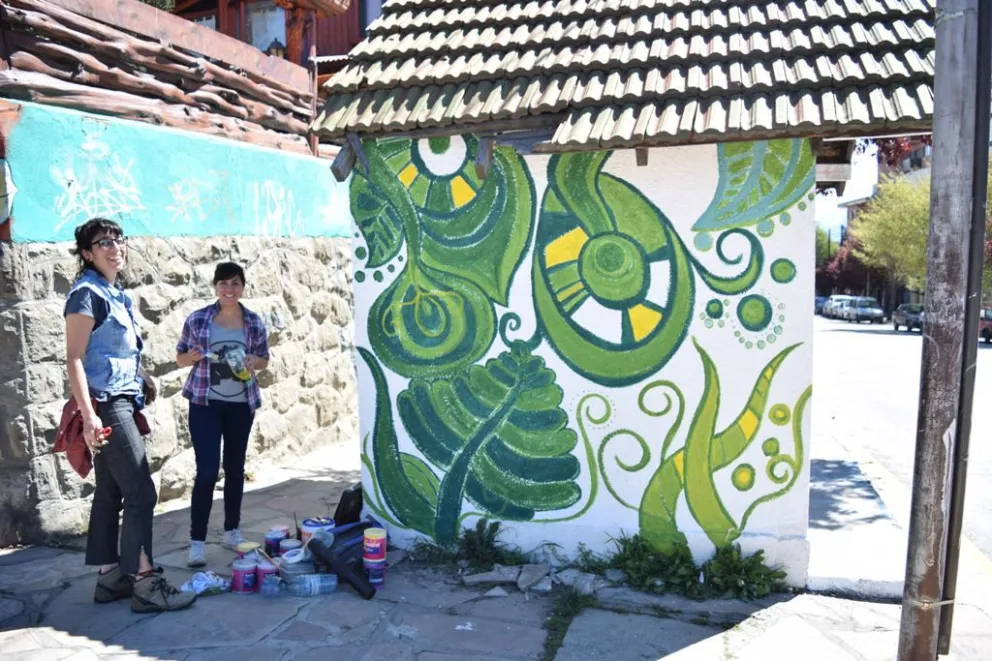 Embellecen las garitas de la ciudad
