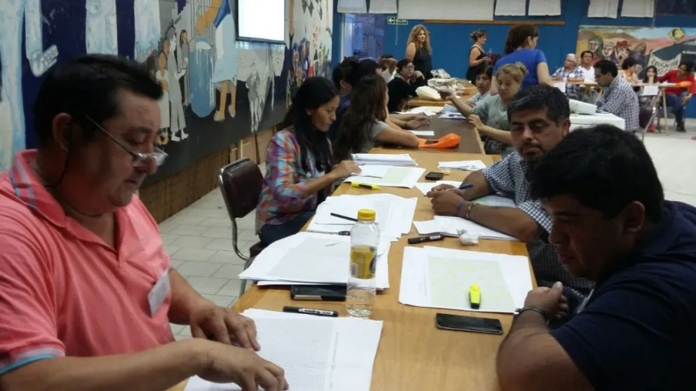 Terminó la votación en Unter, comienza el recuento de votos