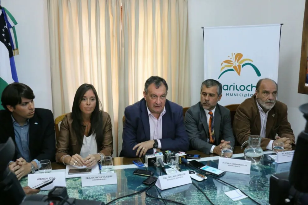 Gennuso realizó el anuncio en conferencia de prensa. 