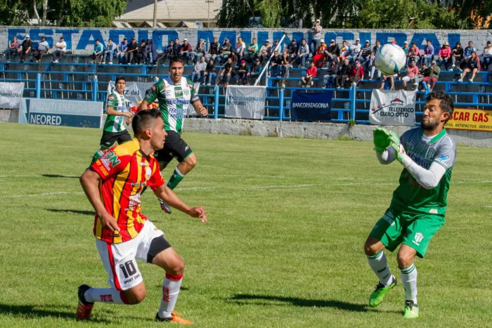 El equipo local hizo todo para ganar pero no lo logró. 