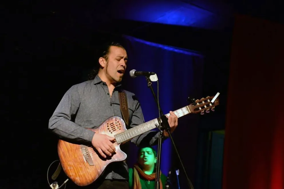 Andrés Acuña fue uno de los artistas seleccionados. 
