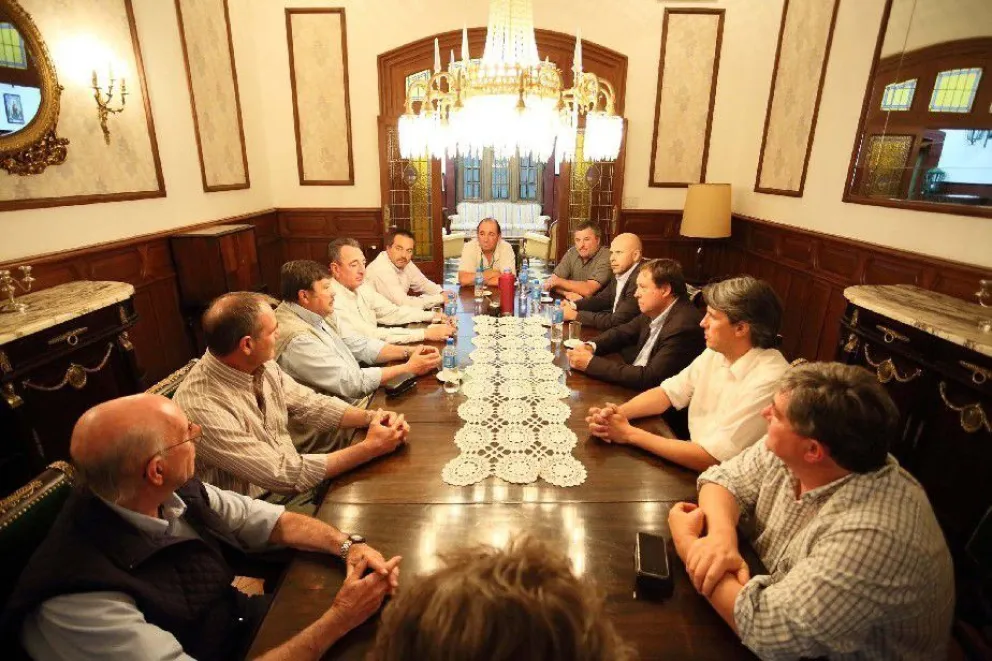 Por la barrera sanitaria, el gobernador se reunió con dirigentes ruralistas