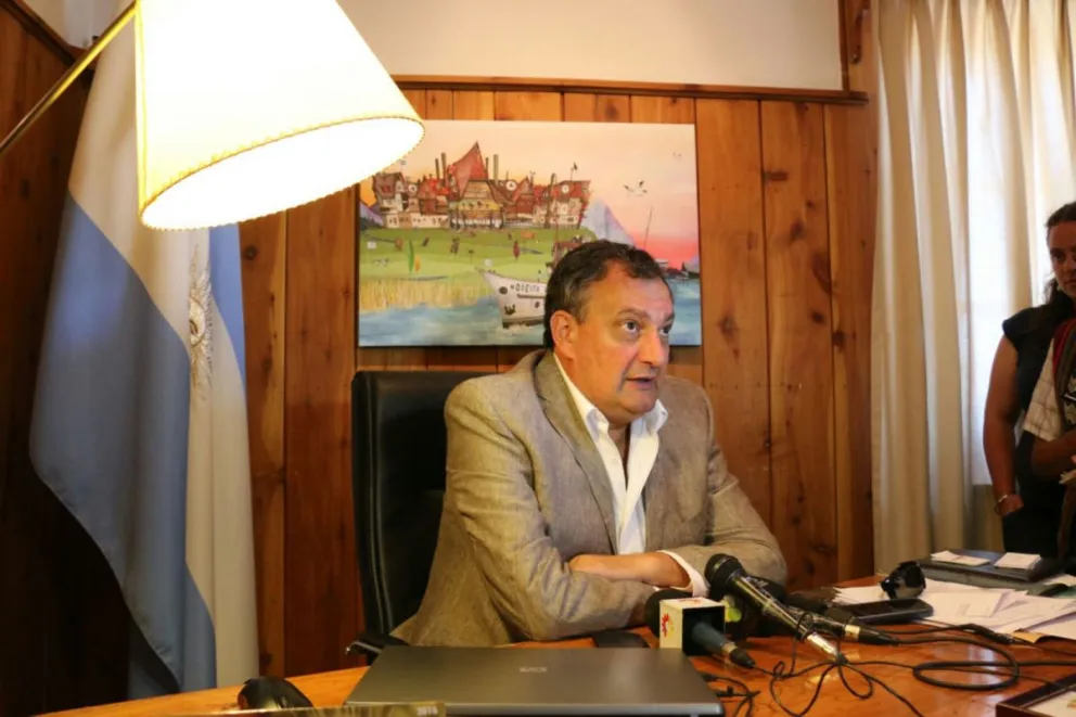 Sigue la polémica por la denuncia de Gennuso. 