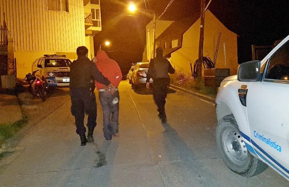 Los dos delincuentes fueron detenidos. 