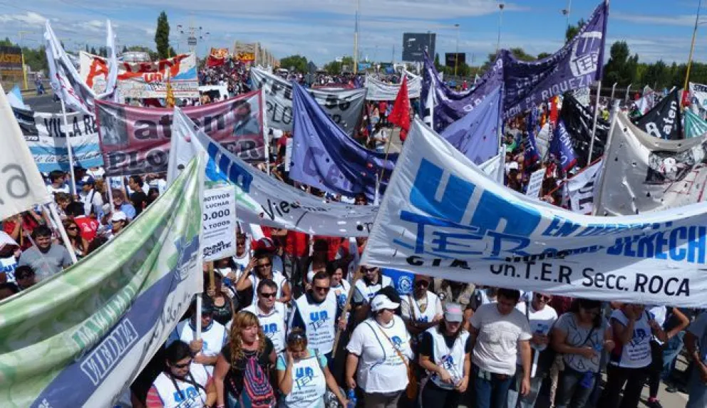 Unter convoca a un encuentro para frenar la reforma de media