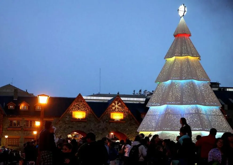 En pocos días, encenderán el árbol gigante de Navidad