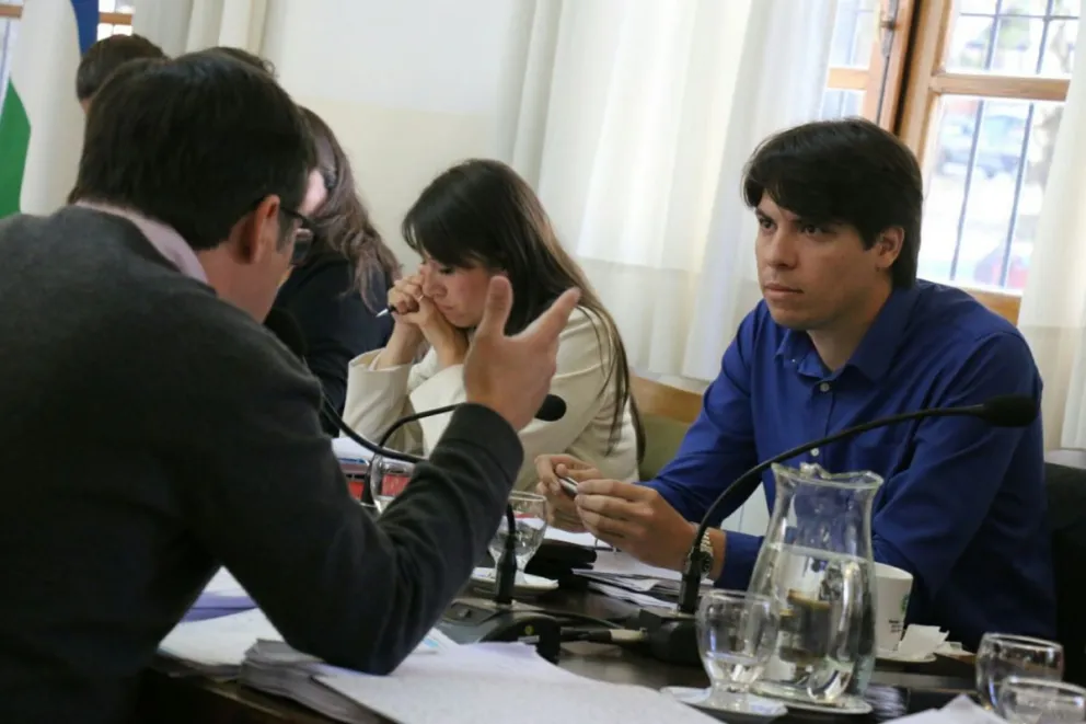 Los concejales debatieron casi una hora. 