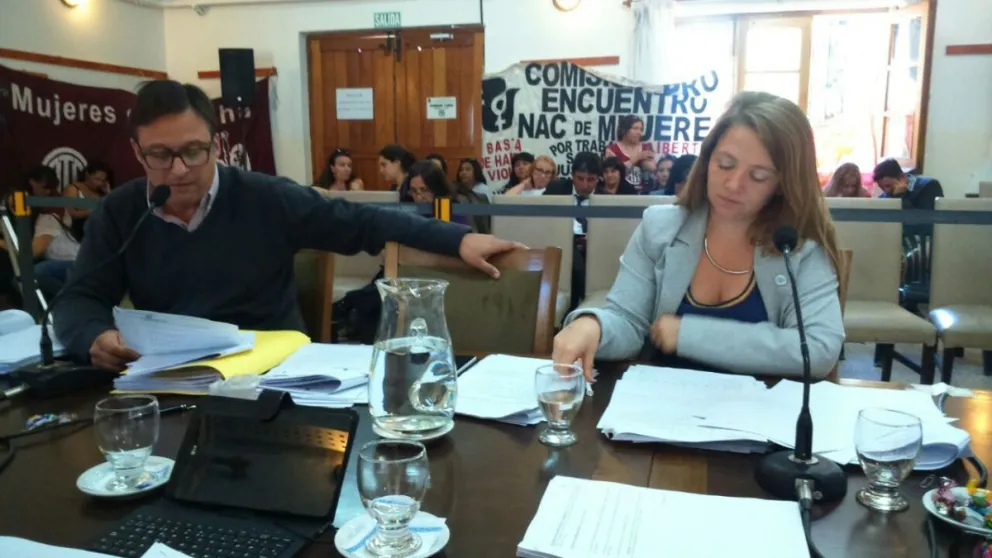Fuerte  cruce entre concejales por la emergencia en violencia contra la mujer