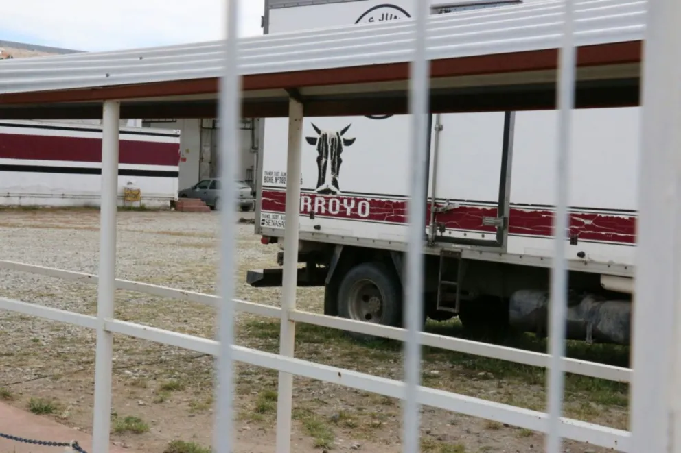 Denuncian robo de costoso equipamiento en el Frigorífico Arroyo