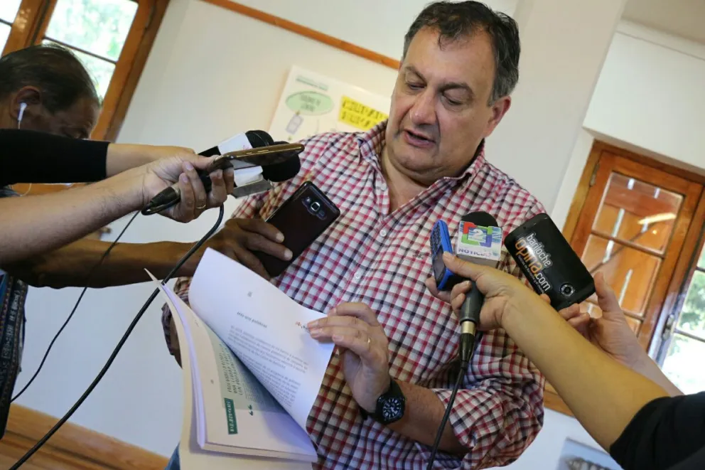Gennuso presentó un informe de su primer año como intendente