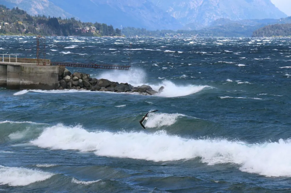El viento obliga a cerrar senderos de montaña